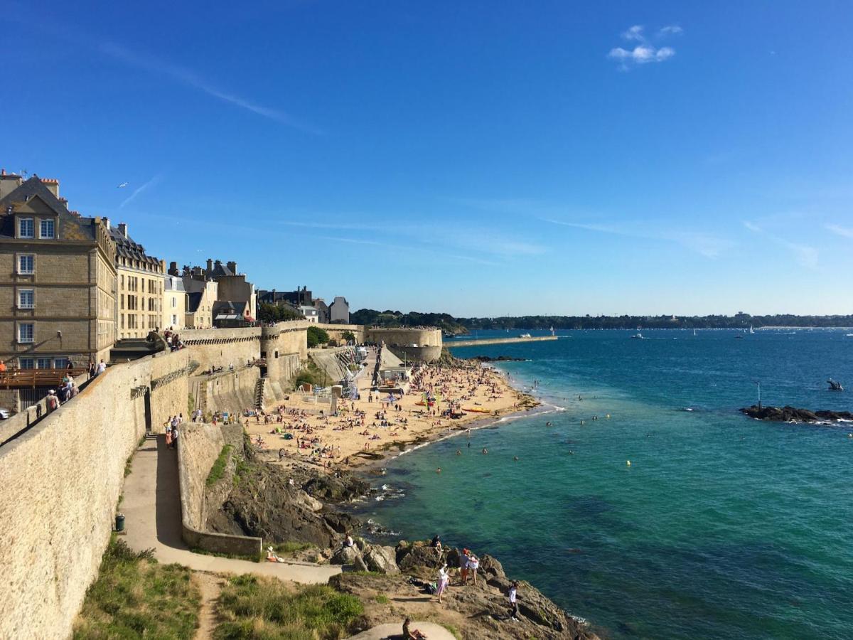 Le Gite De Mireloup Plerguer Exteriör bild